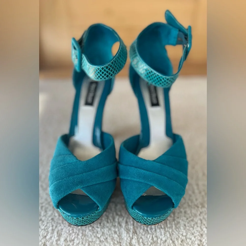 White House Black Market Teal Heels